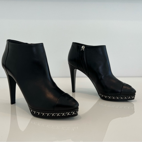 CHANEL BLACK LEATHER PLATFORM SILVER HARDWARE BOOTS SIZE IT 38.5 / US 8.5 - Picture 6 of 16